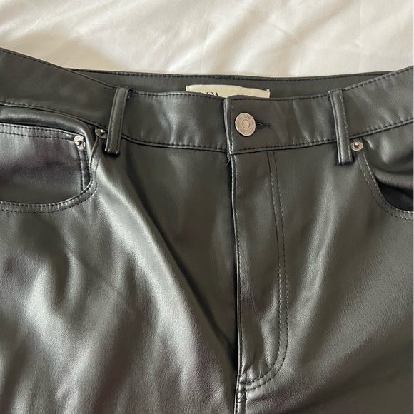 🌸Zara Faux Leather Pants - Picture 3 of 9